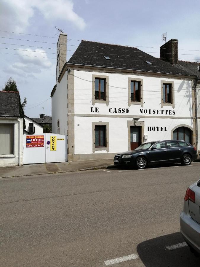 Le Casse Noisettes Hotel Gourin Exterior foto