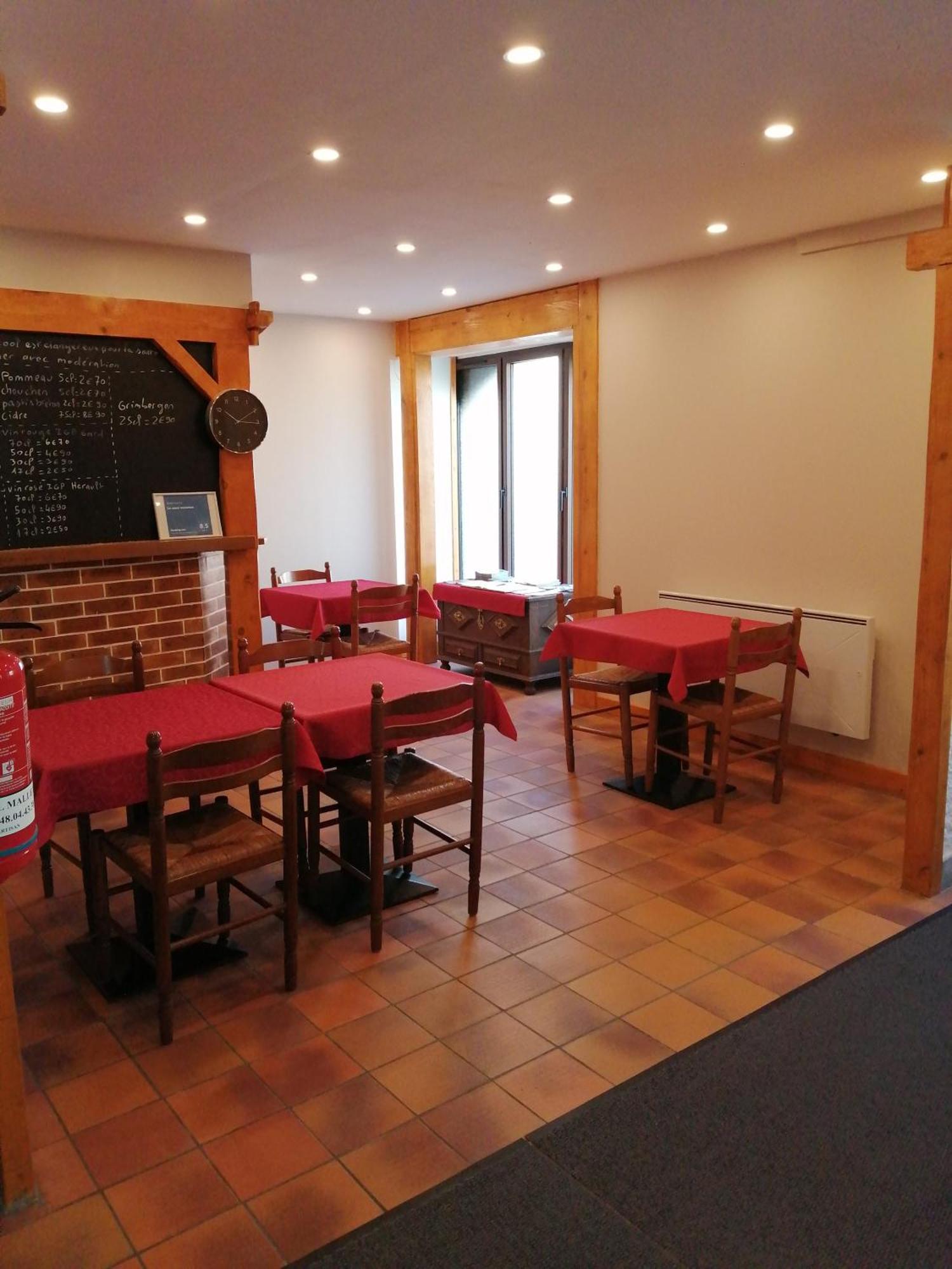 Le Casse Noisettes Hotel Gourin Exterior foto